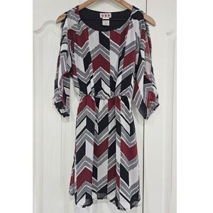 Cheveron Tie Long Sleeve Red Black White Dress Size Small